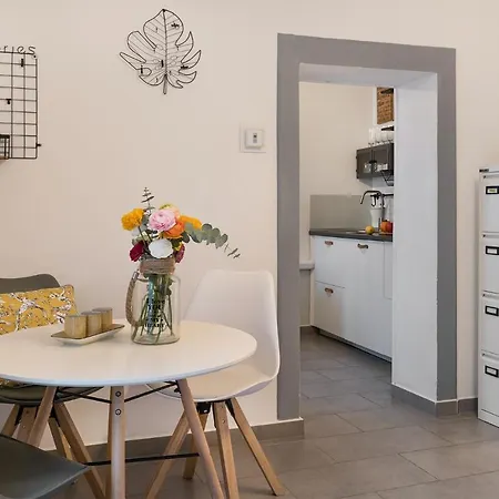 Daire Domusbergamo - Bonbon Apartment, Quiet & Center
